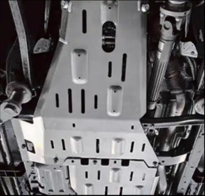 Chiếc Jeep Wrangler JL Full Skid Plate 2018- bạc