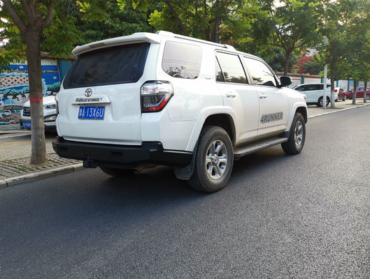 Dễ dàng lắp đặt Universal Rear Bumper cho Toyota Car Auto Body Part