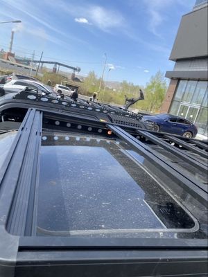 SUS304 Vòng xương sống lắp đặt Universal Car Roof Carrier cho Toyota LC300 Top Roof Platform