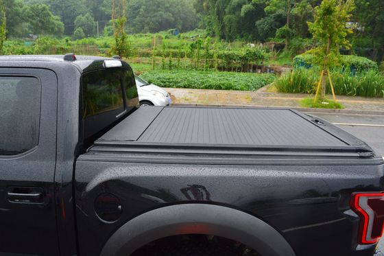 Nissan Navara NP300 Mô hình xe ô tô Tonneau có thể kéo lại nắp cho giường xe bán tải ngoài đường