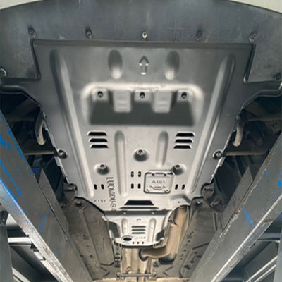 Alfa Romeo Giulia Bảo vệ động cơ với tấm trượt bằng hợp kim magiê nhôm màu đen