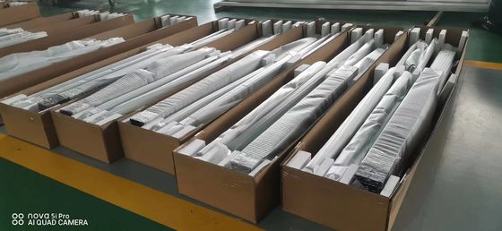 Nâng cao khả năng off-road của LC200 với bộ rack mái Slimline II tùy chỉnh