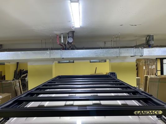 Đặt trên mái Universal 4x4 Roof Rack cho Toyota 4 Runner E-Coat và bột phủ