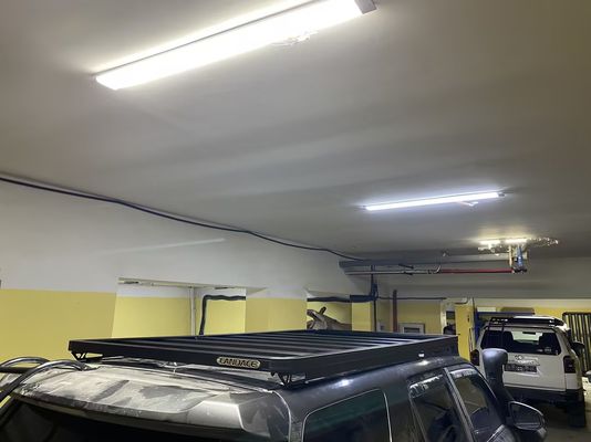 Đặt trên mái Universal 4x4 Roof Rack cho Toyota 4 Runner E-Coat và bột phủ