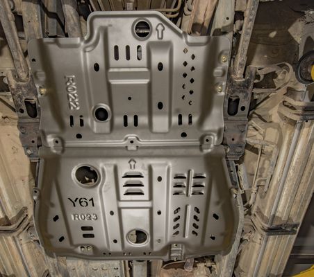 Đĩa trượt sẵn sàng ngoài đường, hợp kim magiê nhôm cho Nissan Patrol GR V Pickup Y61