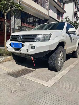 Volkswagen Amarok phụ tùng ô tô thép Winch Bull Bar Băng chắn phía trước với người mang lốp xe