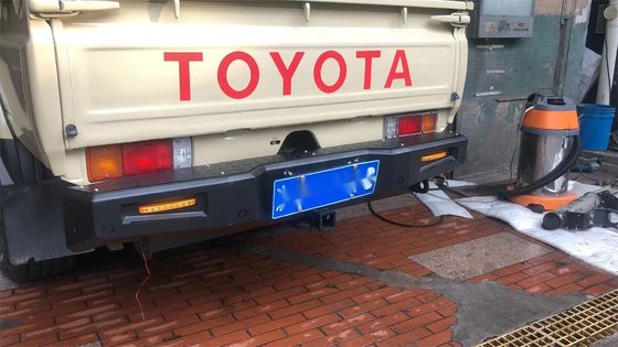 Toyota LC79 Bốm đằng sau với người mang lốp xe Jerrycan Holder Winch Bull Bar Bốm phía trước