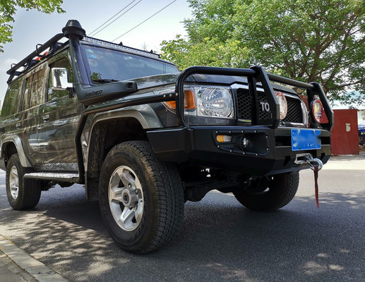Thêm phong cách và chức năng cho Toyota LC79 của bạn với Bumper phía sau