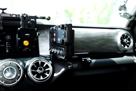 JEEP 2018- Tank 300 Xe địa hình Bảng điều khiển trung tâm Đài phát thanh Bảng chuyển đổi giá đỡ