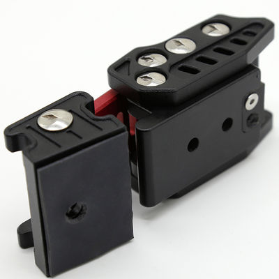 Đơn vị hóa kích thước Đỏ Đen Locking Hood Catch Locks Kit cho Jeep Wrangler JK J
