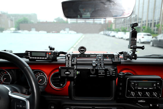 Jeep Wrangler Điện thoại GoPro CB Microphone và máy ảnh DSLR với thiết kế hình học